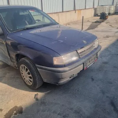 Opel Vectra A Sağ Ön Far
